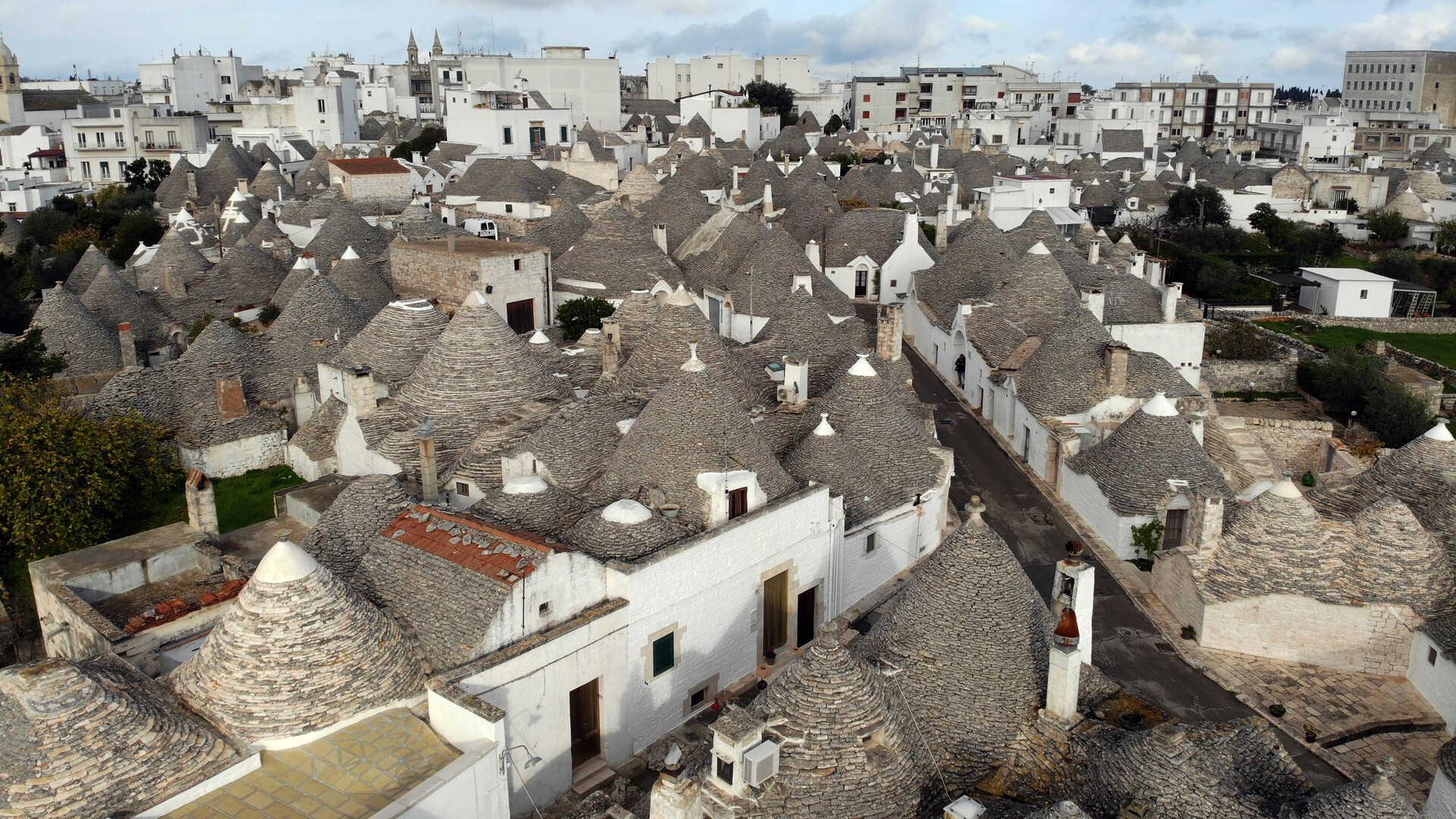 Rione Aia Piccola Alberobello trulli residential area