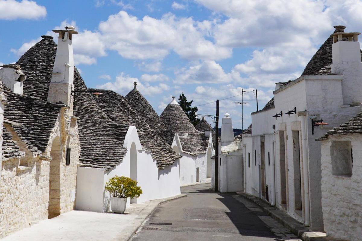 Rione Aia Piccola Alberobello trulli residential area