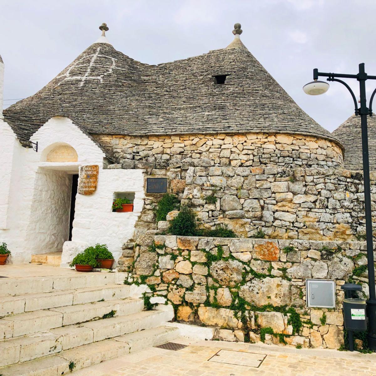 Trullo Siamese Alberobello twin trulli legend